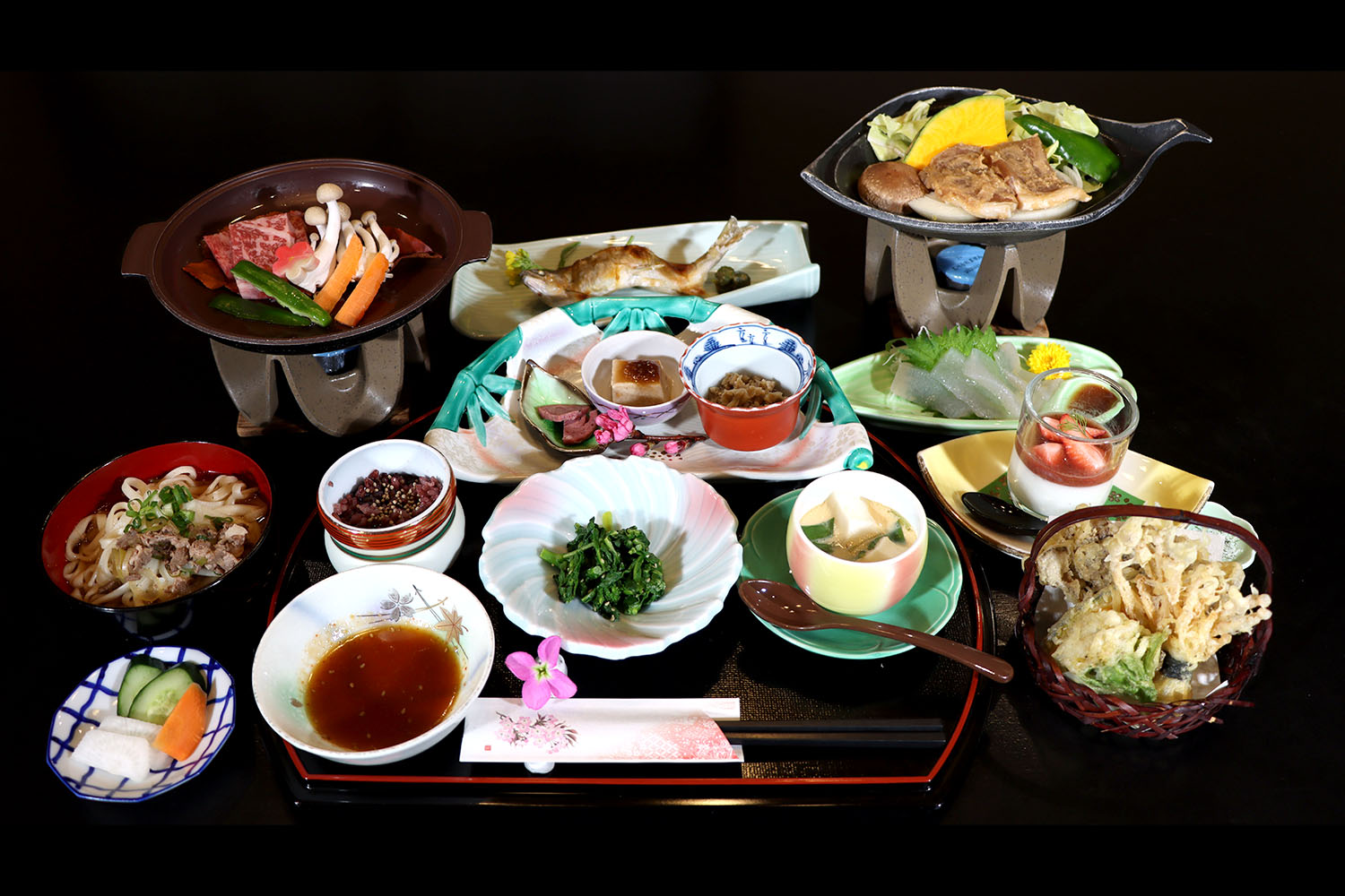 須崎旅館の夕食「よくばり御膳」
