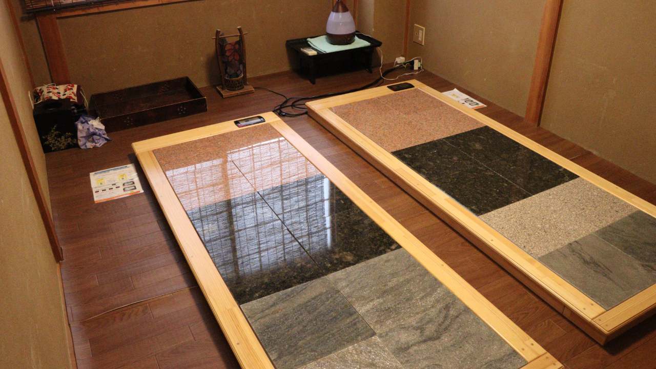 秩父の須崎旅館の和室8畳+6畳+岩盤浴室6畳、2階、角部屋