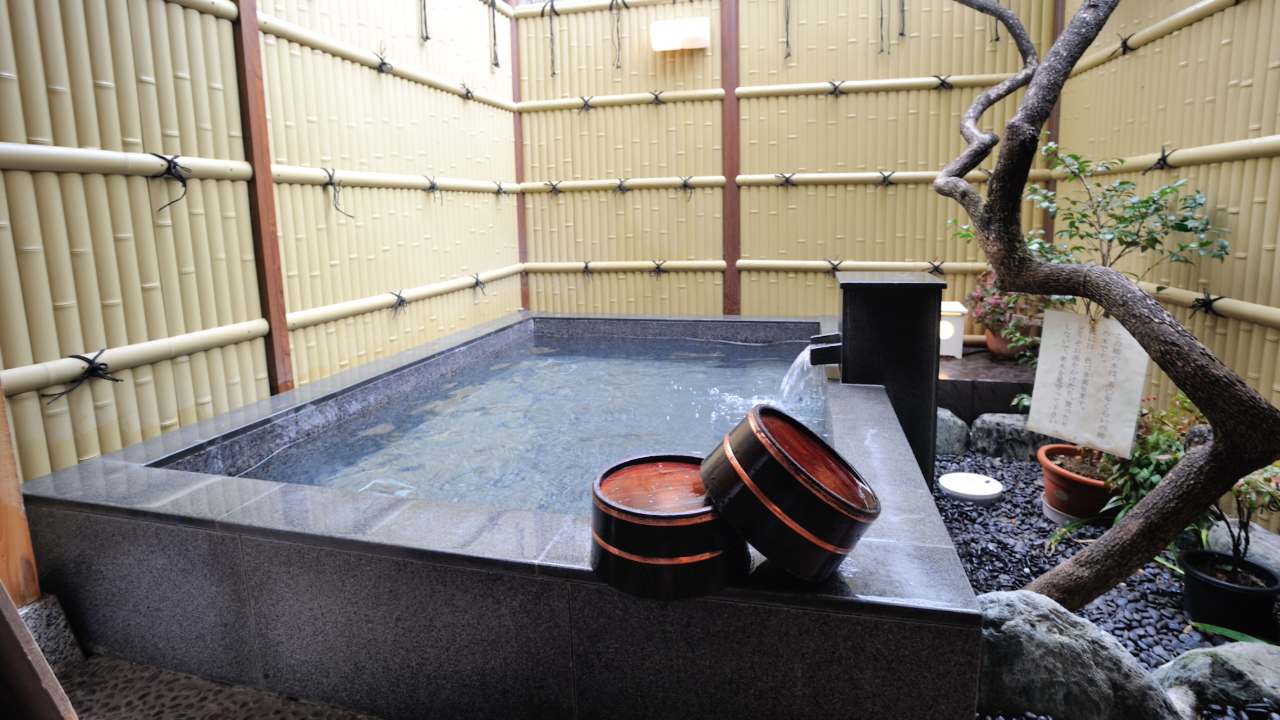 須崎旅館の50分無料の貸切露天風呂